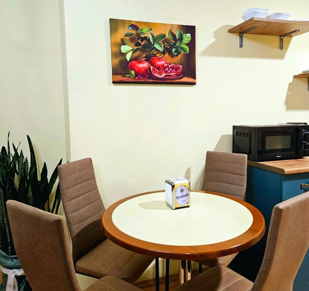 Apartment In The Old District Тбілісі Екстер'єр фото